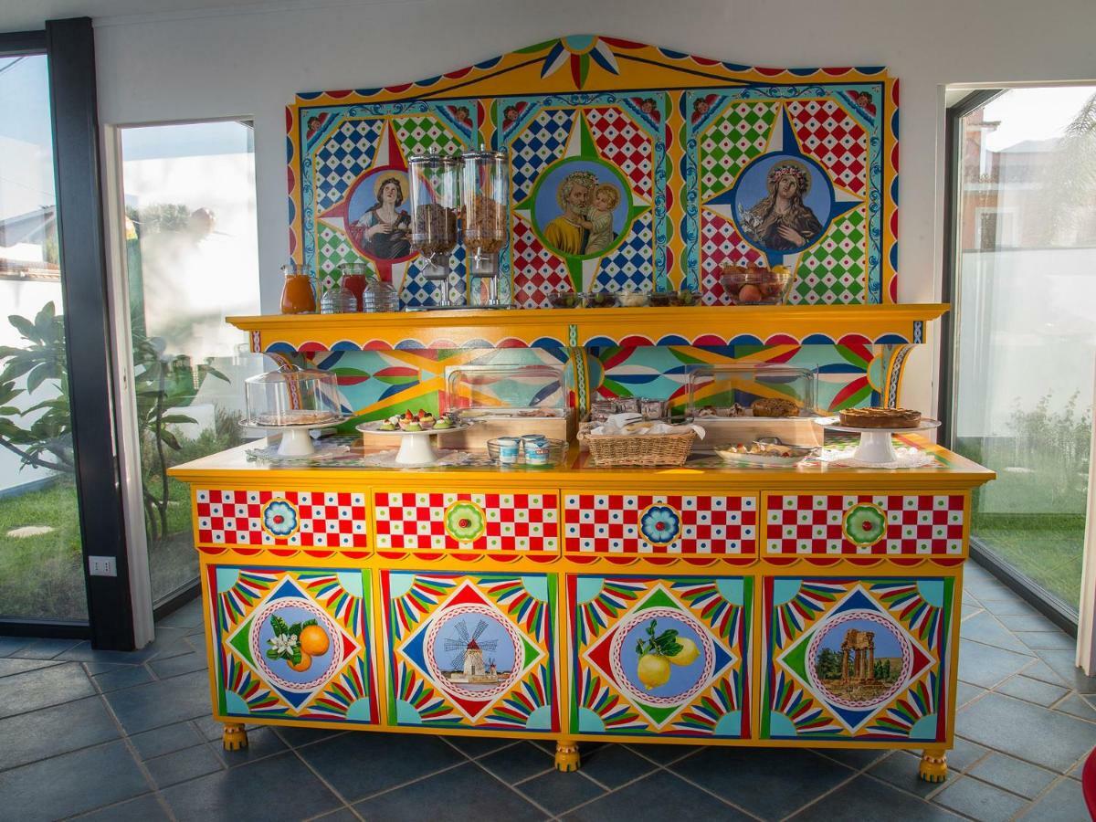 Bed and Breakfast Tra Le Braccia Di Morfeo Terrasini Exterior foto