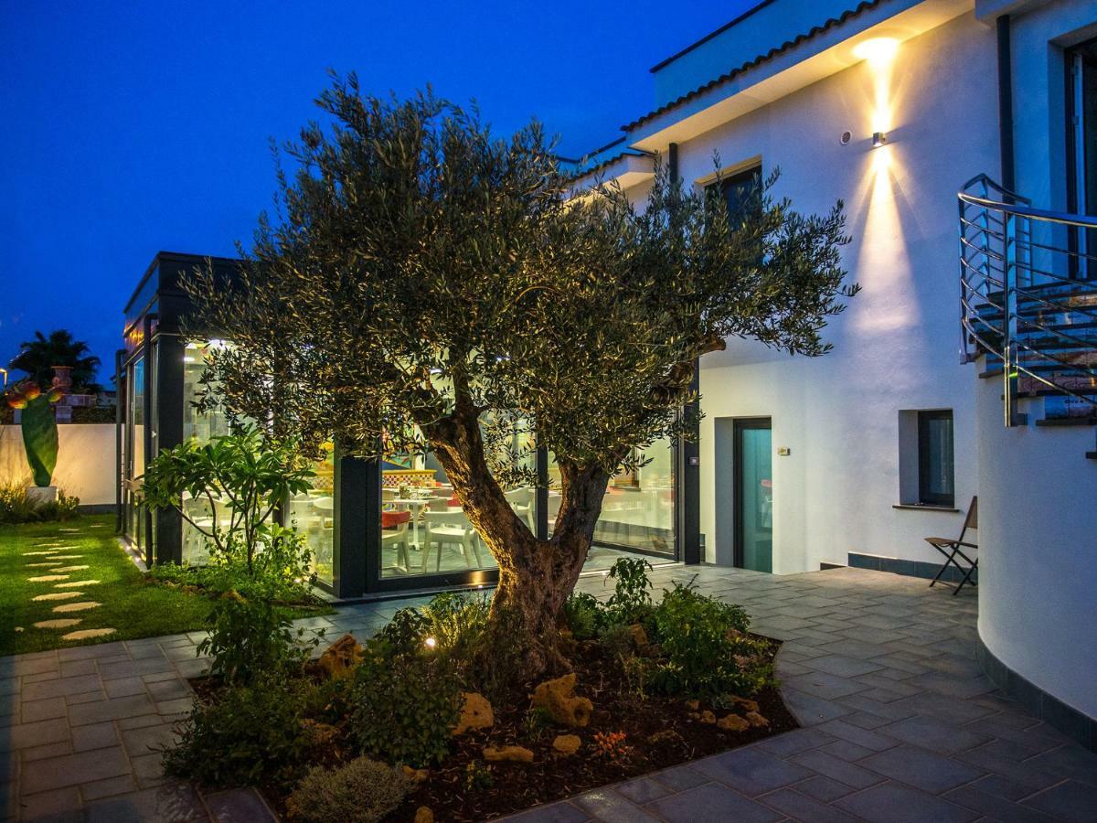Bed and Breakfast Tra Le Braccia Di Morfeo Terrasini Exterior foto